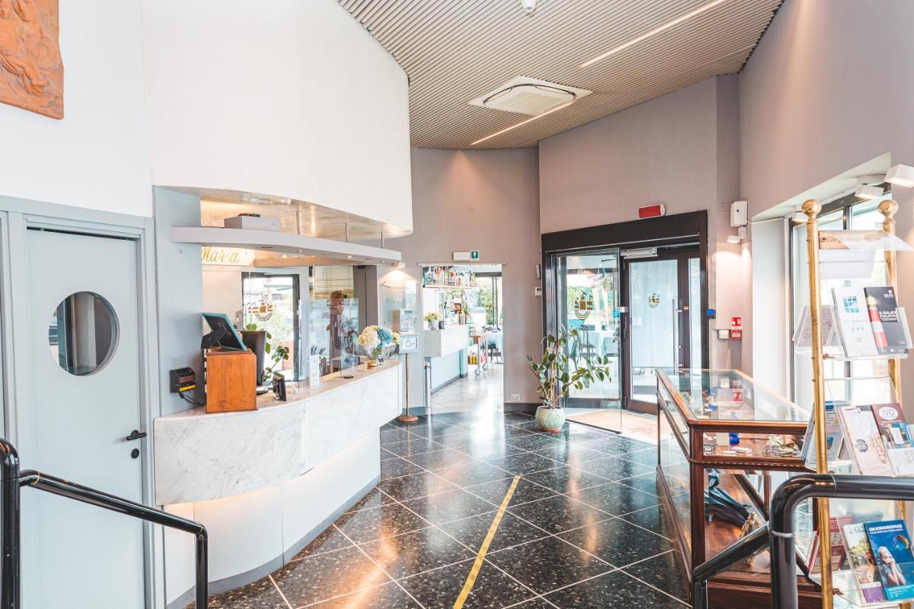 Hotel Santa Maria Chiavari Bagian luar foto